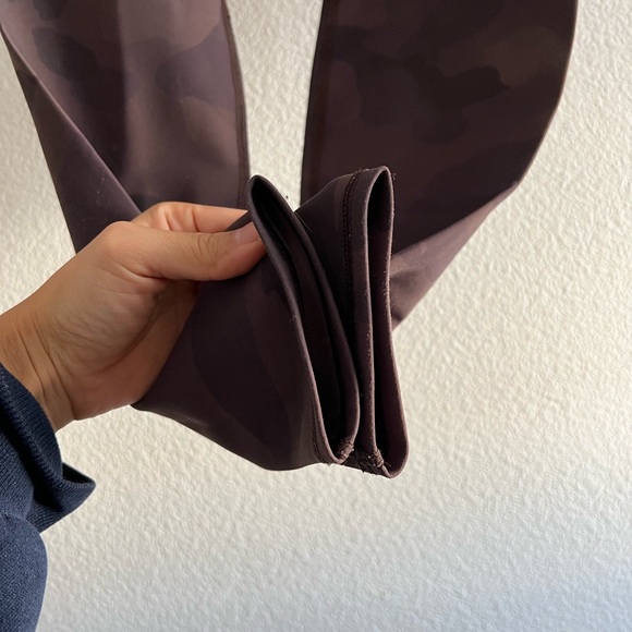 Alo Yoga High Waist Brown Camo Vapor Leggings Cocoa - Picture 7 of 12